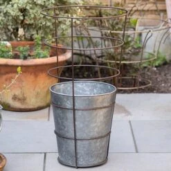 Planter With Surround Support -Feathered Garden pr2000034024 card5 lg